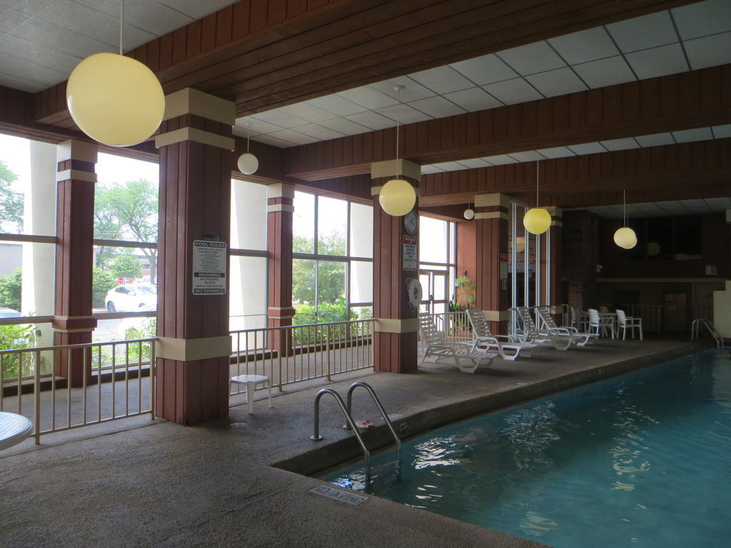 Rodeway Inn Skokie Эванстон Экстерьер фото