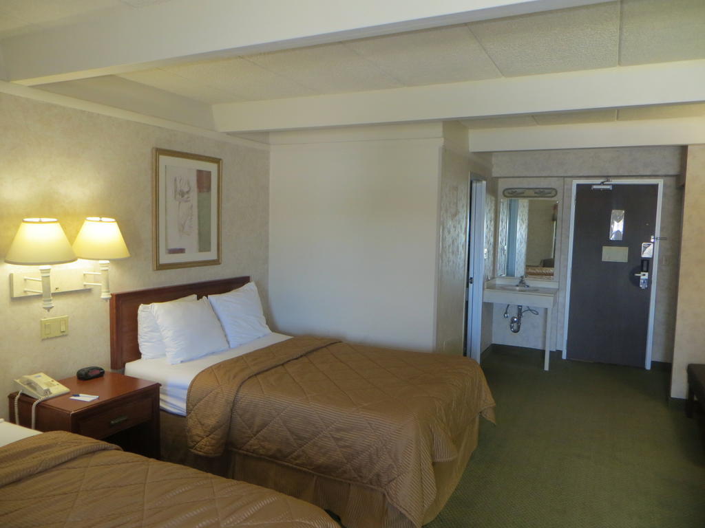 Rodeway Inn Skokie Эванстон Номер фото